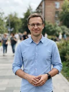 Исходное фото: мужчина, 40 лет